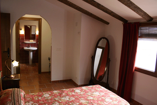 Habitaci&oacute;n el Azafr&aacute;n Entrada.