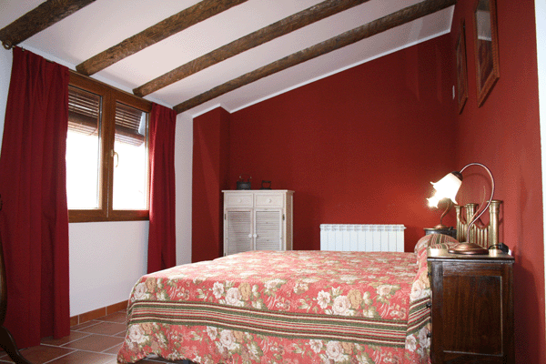 Habitacion el Azafr&aacute;n Ventana.